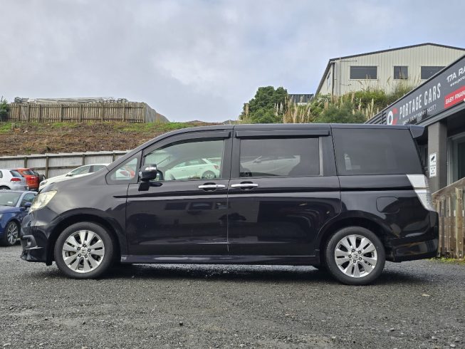 2012 Honda Step Wagon Z HDD Navi Edition image 285847