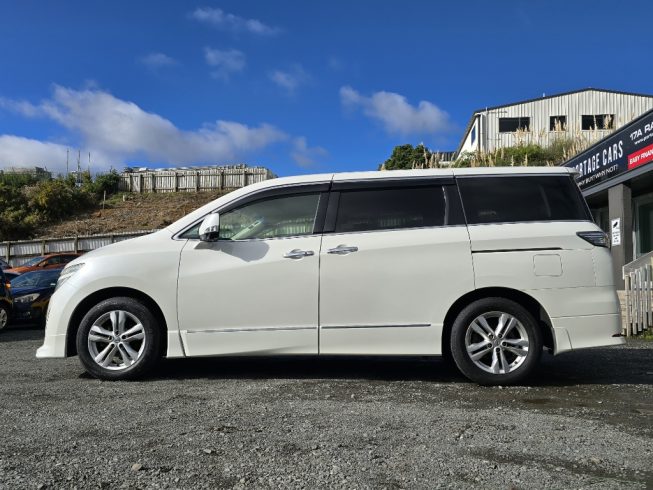 2012 Nissan Elgrand Highway Star Urban Chrome image 284544
