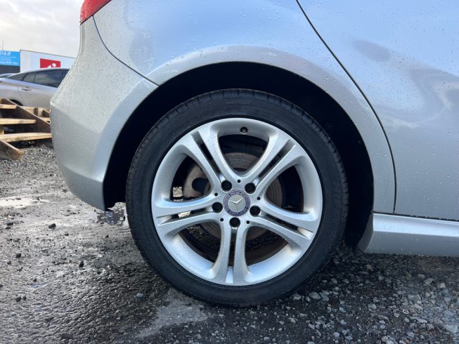 2014 Mercedes-benz A 180 Super Low Kms image 276888