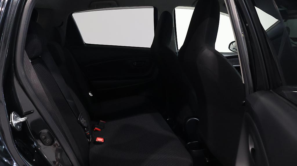 Toyota Vitz Hybrid – Alloy Wheels image 313237