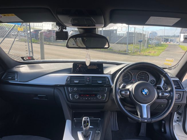 2014 Bmw 320i Touring M Sport image 283840