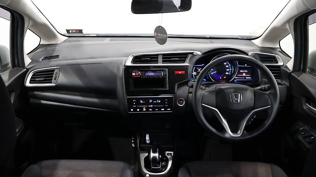 Honda Fit Hybrid F-Package image 317826