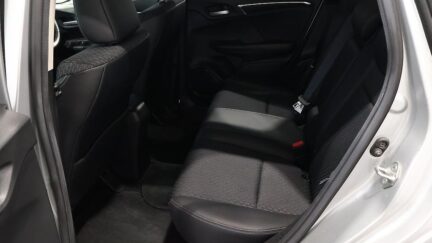 Honda Fit Hybrid L-Package image 317974