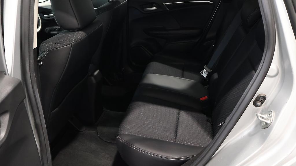 Honda Fit Hybrid L-Package image 317974