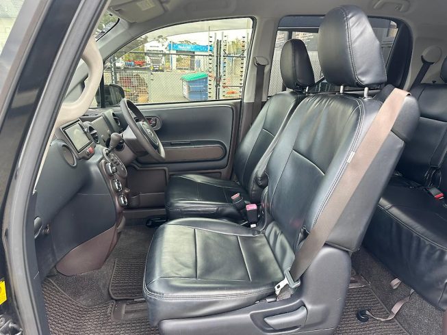 2012 Toyota Spade F Model/ Reverse Camera/ Passenger Electric Slide Door image 284448