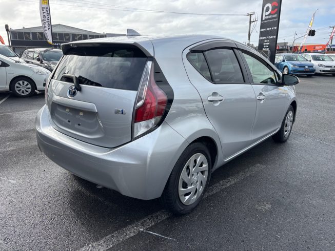 2015 Toyota Aqua image 276678