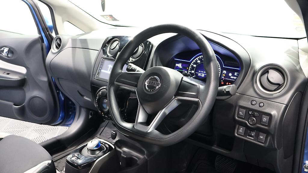 Nissan Note e-Power X Model, Apple Car Play, 360 Camera, pre collision assist image 308733