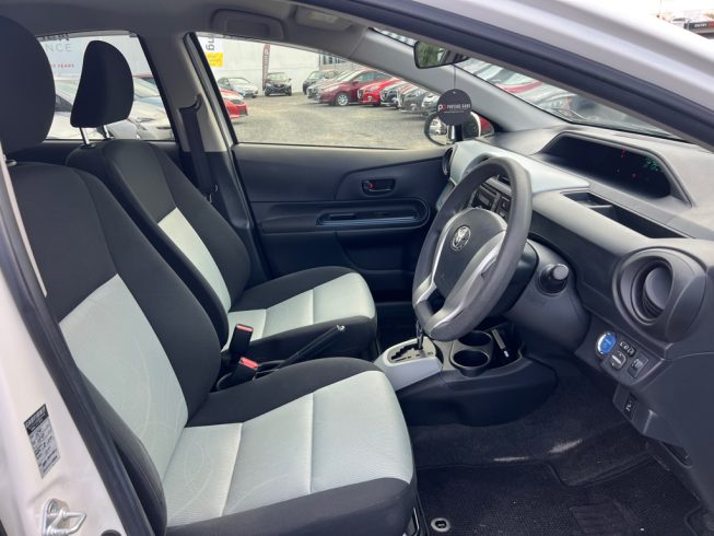 2013 Toyota Aqua S Model/ Push Start image 285916