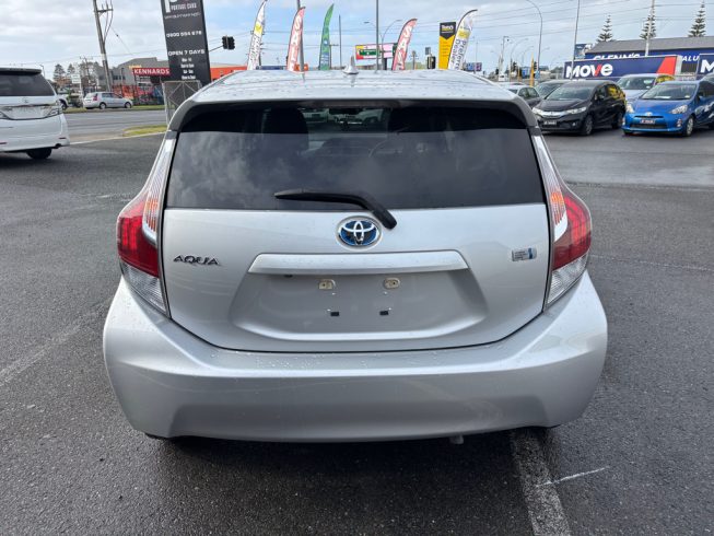 2015 Toyota Aqua image 276679