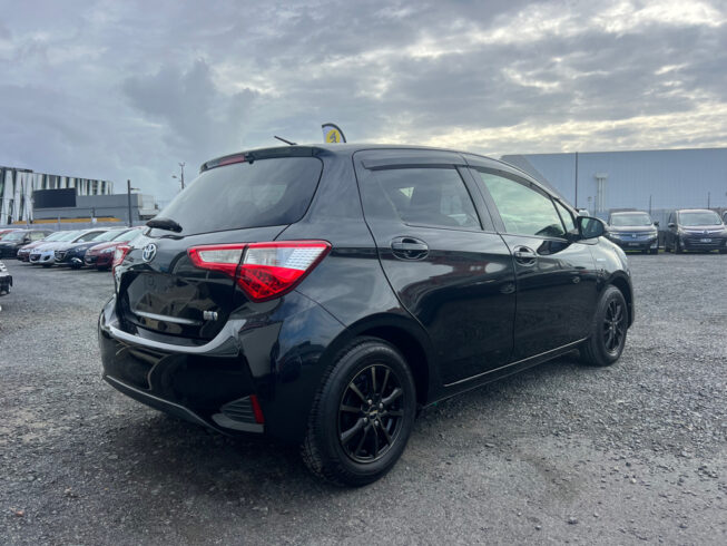 2017 Toyota Vitz Hybrid – Alloy Wheels image 291503