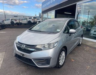 2013 Honda Fit Hybrid L Package image 284359