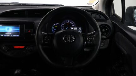 Toyota Vitz Hybrid – Alloy Wheels image 313248