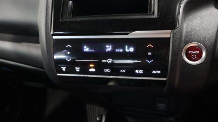 Honda Fit Hybrid F-Package image 317831