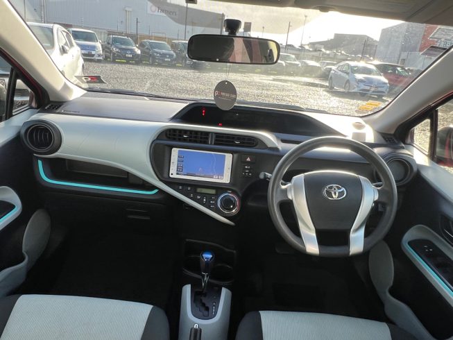 2012 Toyota Aqua S Model/ Low Kms / Push Button Start image 286920