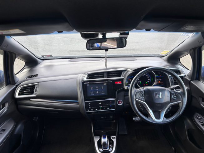 2013 Honda Fit Hybrid S Package image 286995