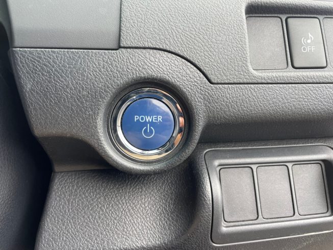 2012 Toyota Camry Hybrid G-Package image 277218