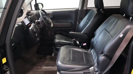 Toyota Spade F Model/ Reverse Camera/ Passenger Electric Slide Door image 310672