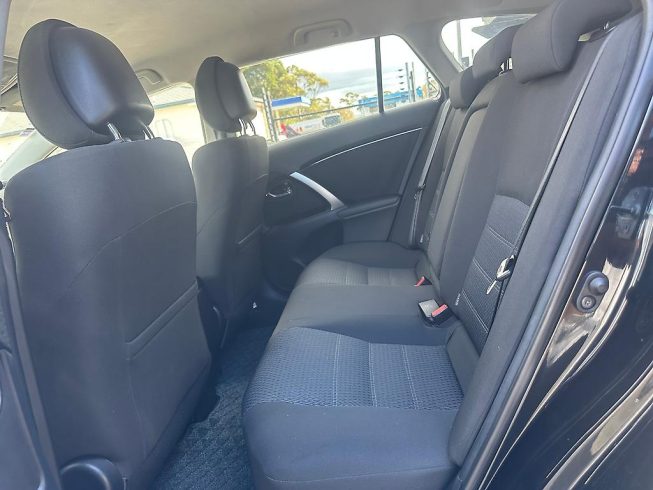 2012 Toyota Avensis Wagon Xi/ Paddle Shift/ Steering Wheel Controls image 285217