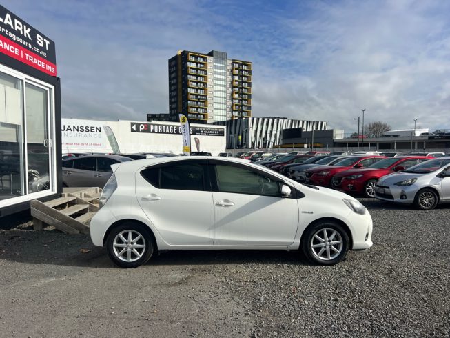 2012 Toyota Aqua S Model – Push Button Start – Factory Alloys image 276473