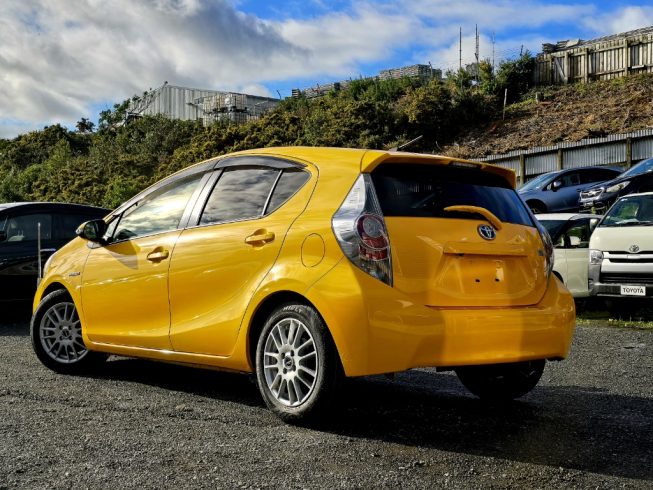 2012 Toyota Aqua G Model, Push Start, Reverse Camera image 284980