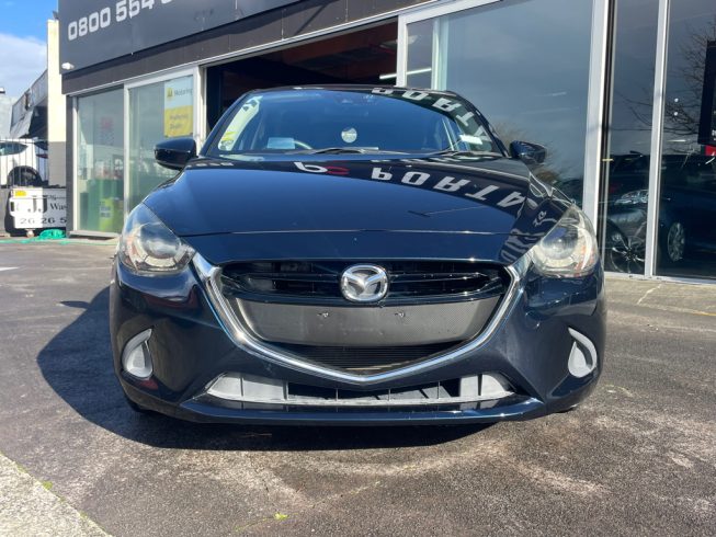 2017 Mazda Demio 13S Touring Safety Package image 286204