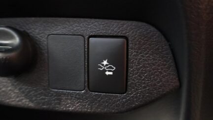 Toyota Vitz Hybrid – Alloy Wheels image 313252