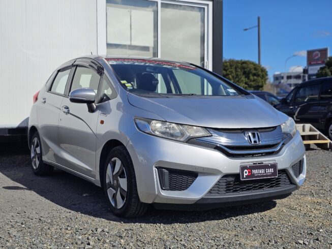 2014 Honda Fit Hybrid F-Package image 298086
