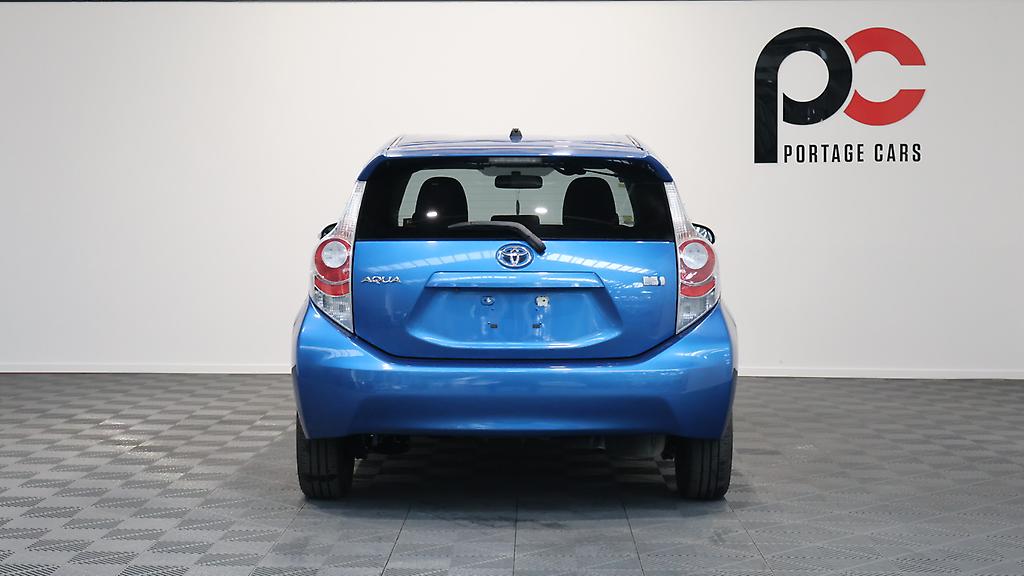 Toyota Aqua S MODEL PUSH BUTTON START R/CAMERA image 313310