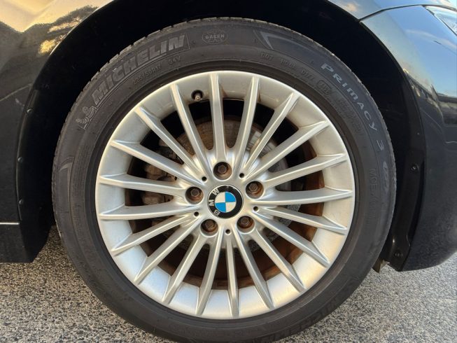 2013 Bmw 320i Touring Luxury image 283903