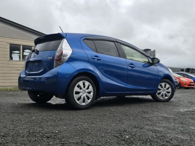 2013 Toyota Aqua S MODEL PUSH BUTTON START R/CAMERA image 284036