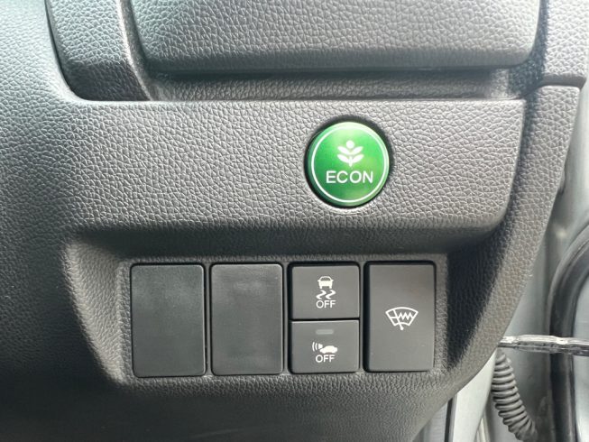 2013 Honda Fit Hybrid L Package image 285317