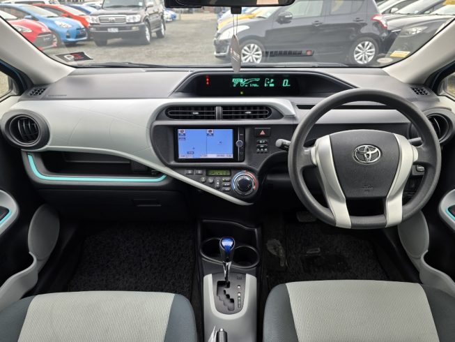2012 Toyota Aqua S Model/ Low Kms / Push Button Start image 285087