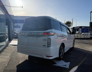 2013 Nissan Elgrand Highway Star Urban Chrome image 286478