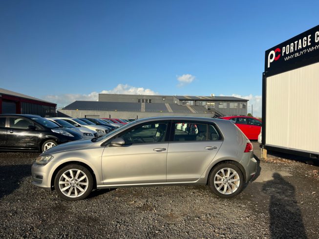 2013 Volkswagen Golf TSI Highline Blue Motion 1.4L image 285964