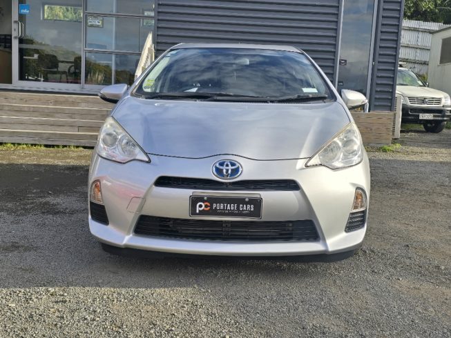 2012 Toyota Aqua G Model/ Push Start/ Reverse Camera/ Steering Wheel Controls image 285740