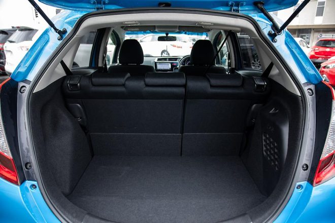 2013 Honda Fit Hybrid F-PKG/ Reverse Camera image 284680