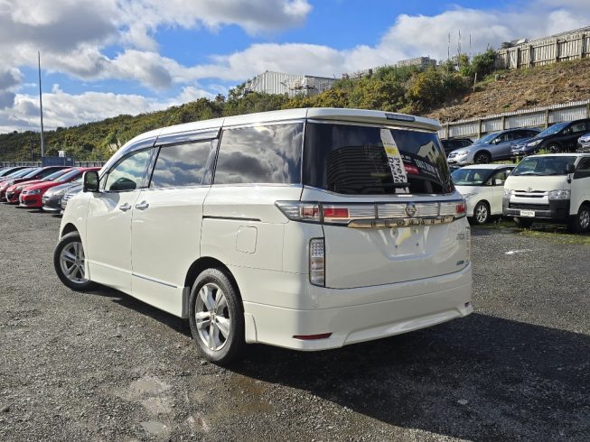 2012 Nissan Elgrand Highway Star Urban Chrome image 284557