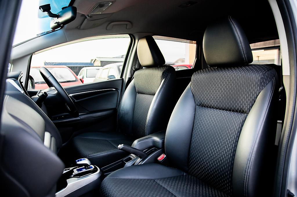 Honda Fit Hybrid L package image 289248