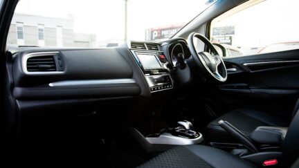 Honda Fit Hybrid L package image 289249