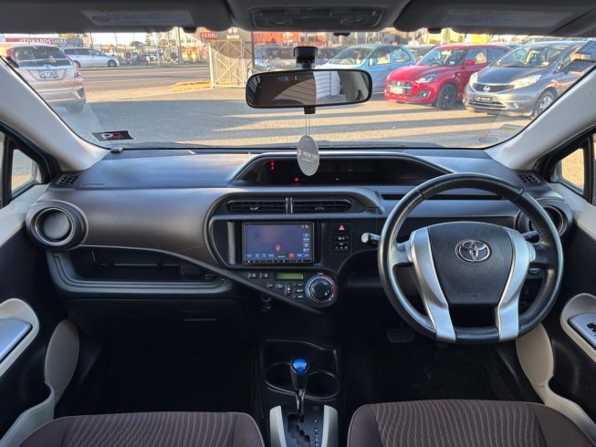 2012 Toyota Aqua G Model/ Push Start/ Reverse Camera image 288125