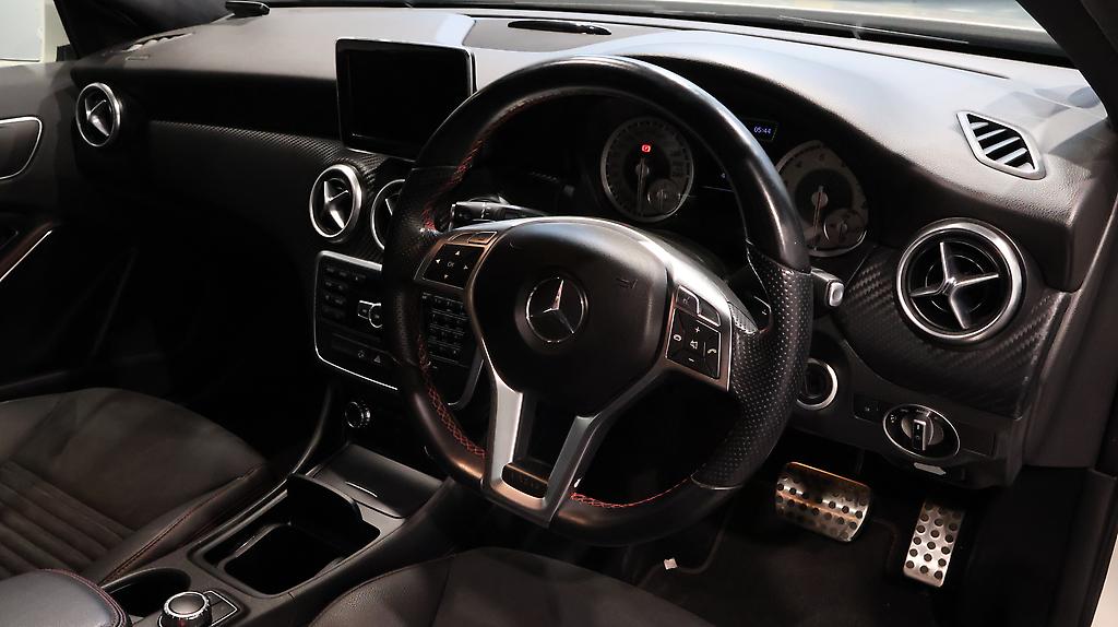 Mercedes-benz A 180 Sports, AMG Package, Black Roof image 318583