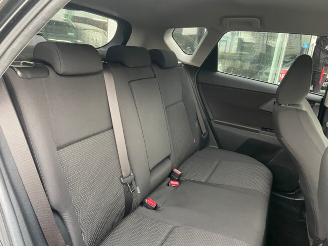 2012 Toyota Auris 180G S-Package image 292745