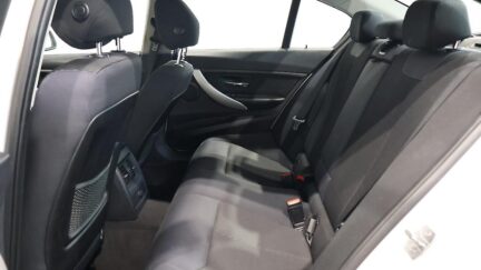 Bmw 320i Low KMs Sedan image 308771