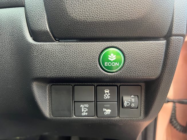 2016 Honda Fit Hybrid F-Package Comfort Edition/ Stand out in this rare colour image 288090