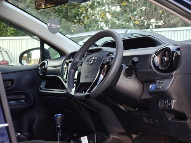 2017 Toyota Aqua S Style Black/ Push Start/ Reverse Camera image 288010