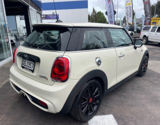 2018 Mini Cooper Cooper S UK Edition, Black Wheels image 287352