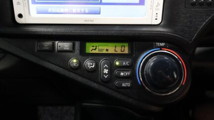 Toyota Aqua G Model, Push Start, Reverse Camera, Low KMS image 318924