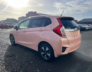 2016 Honda Fit Hybrid F-Package Comfort Edition/ Stand out in this rare colour image 288080