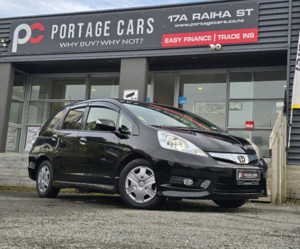 2013 Honda Fit Shuttle Hybrid Smart Selection image 292836