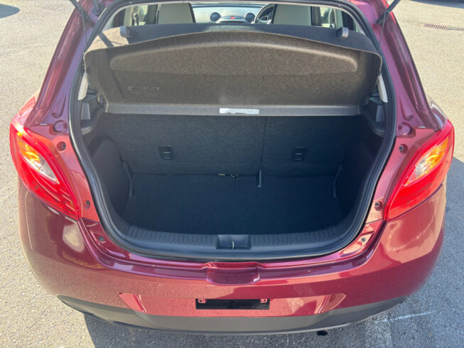 2012 Mazda Demio 13 Skyactiv Low KMS!! image 293942